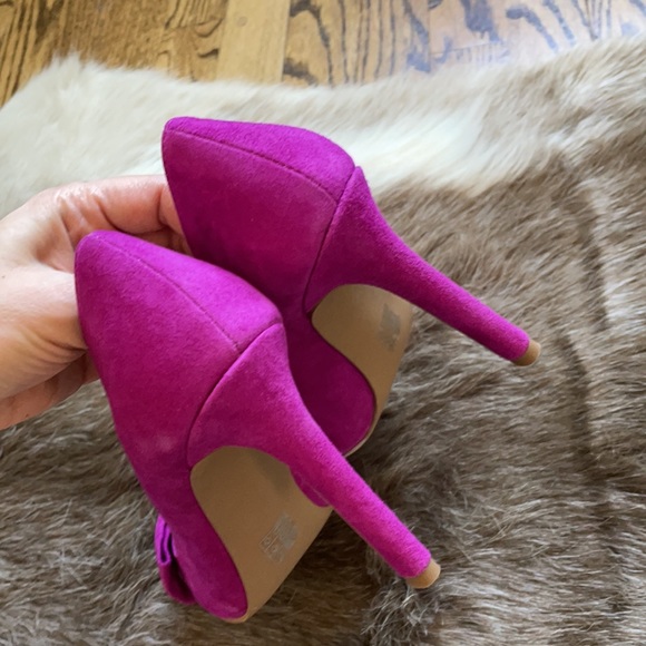 Audrey Brooke NWT heels suede - Picture 3 of 4
